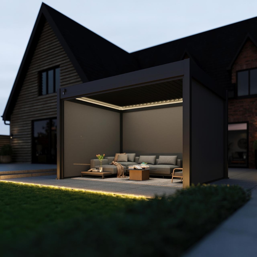 Hygge Pergola Including Blinds. 3