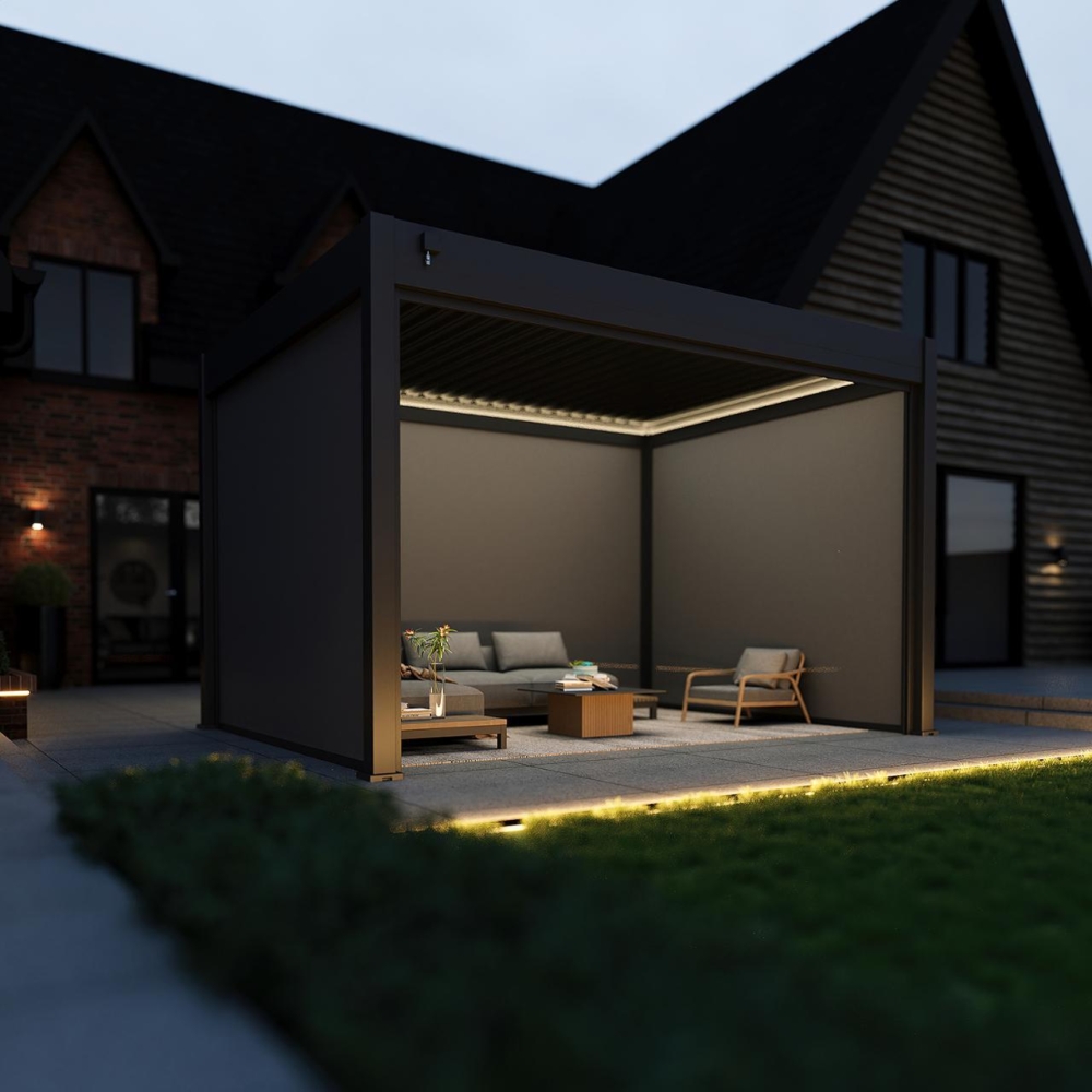 Hygge Pergola Including Blinds. 5
